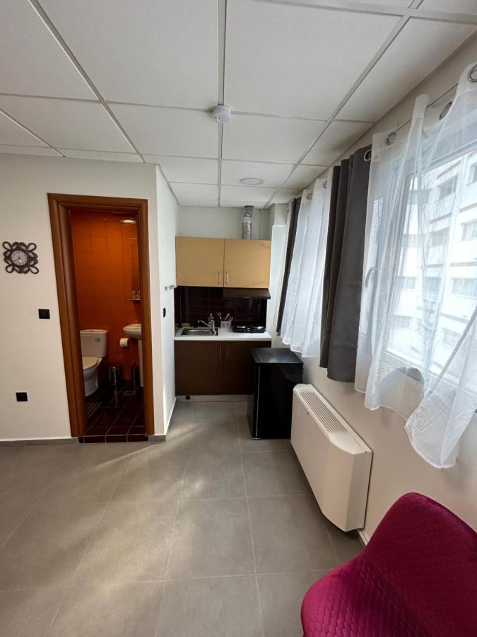 Debbies 8 * Thessalonique